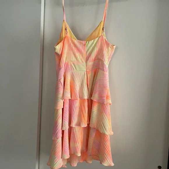 4si3nna size medium dress only one once! Great condition - Picture 4 of 5